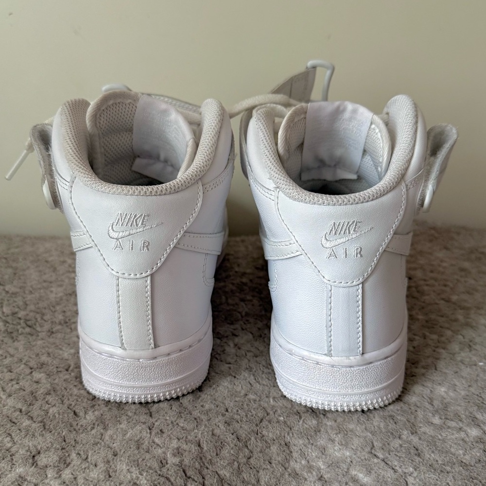 Nike AF1 Mids - Picture 3 of 5